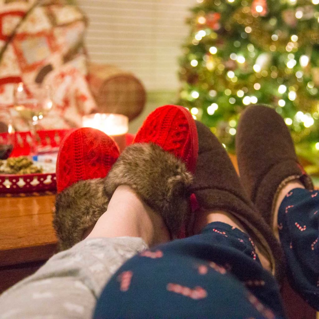 20 Ways to Date Your Spouse During the Holidays