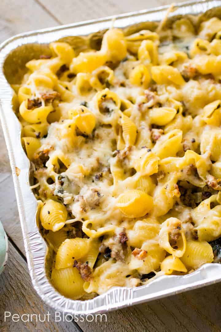 Cheesy Italian sausage and spinach pasta casserole