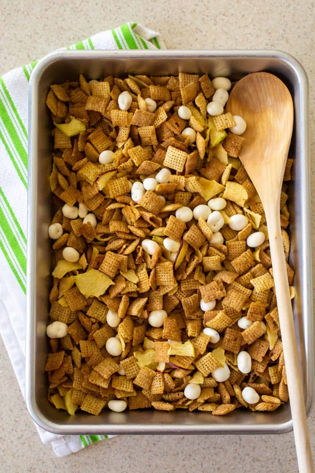 Hot Apple Pie Chex Mix Peanut Blossom