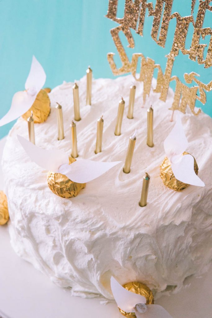 How to make an easy Harry Potter cake your kids will love with sparkly golden snitches