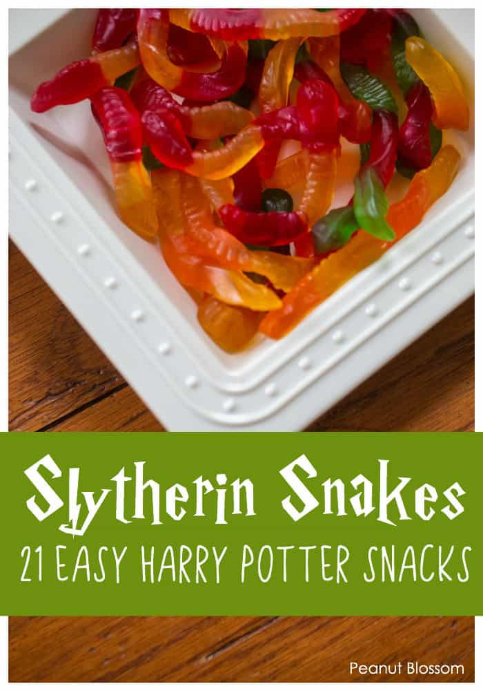 Slytherin Snakes: 1 of 21 easy Harry Potter snacks for the ultimate Harry Potter movie night.