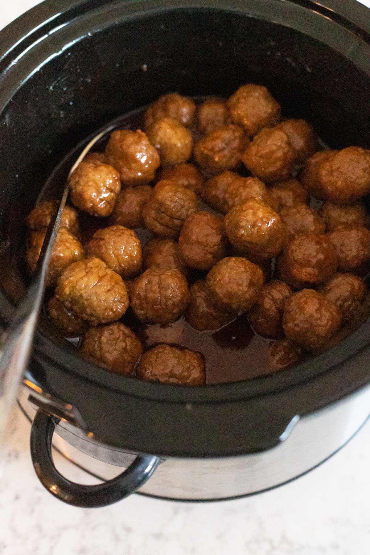 The cooked meatballs are ready for serving.