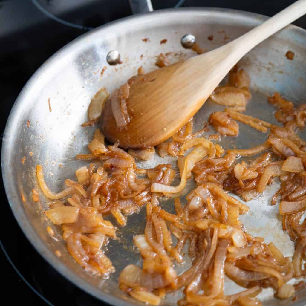 Caramelized Onions for Burgers and Sandwiches