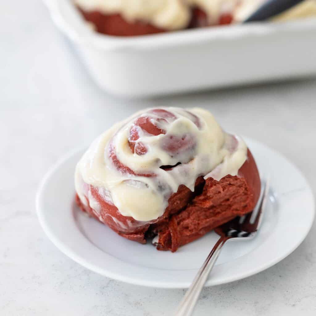 Red Velvet Cinnamon Rolls {Bread Machine}