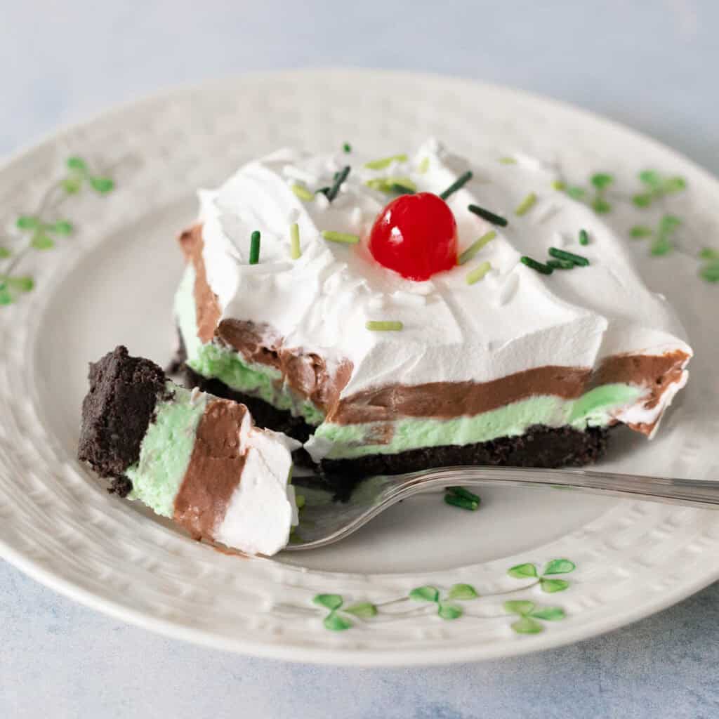 Mint Chocolate Lasagna {Shamrock Shake Torte}