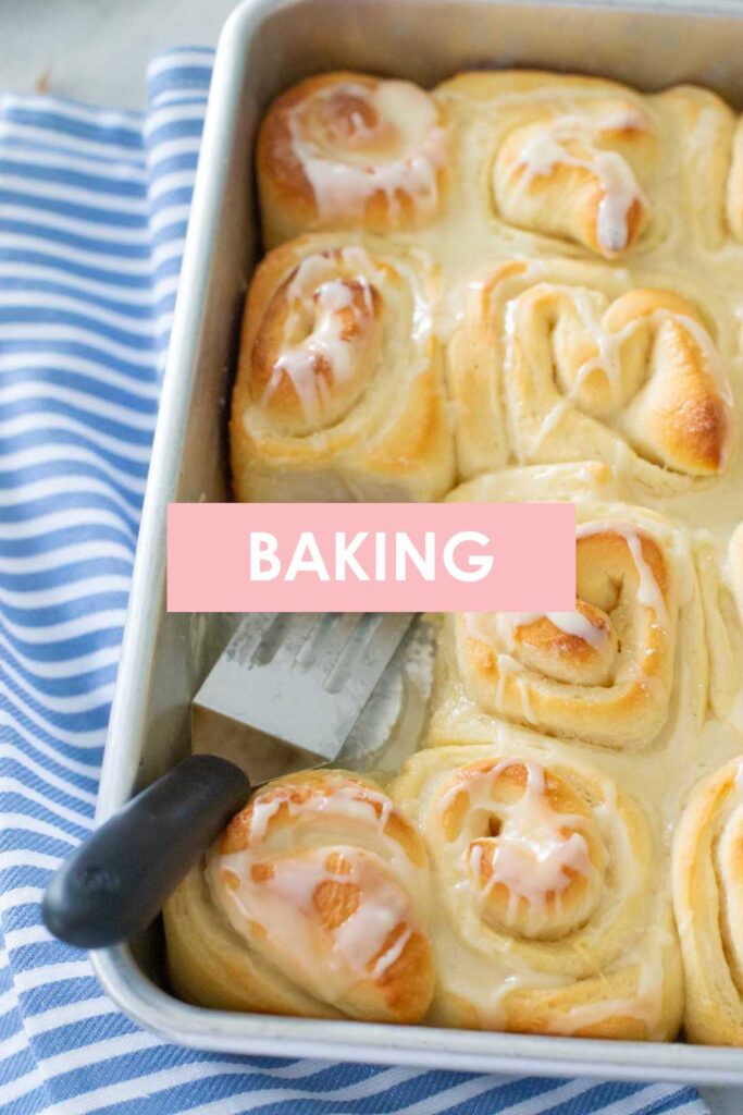 A pan of rolls has the button "Baking" on it.