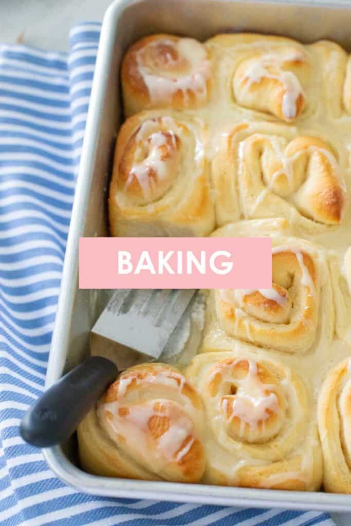 A pan of rolls has the button "Baking" on it.